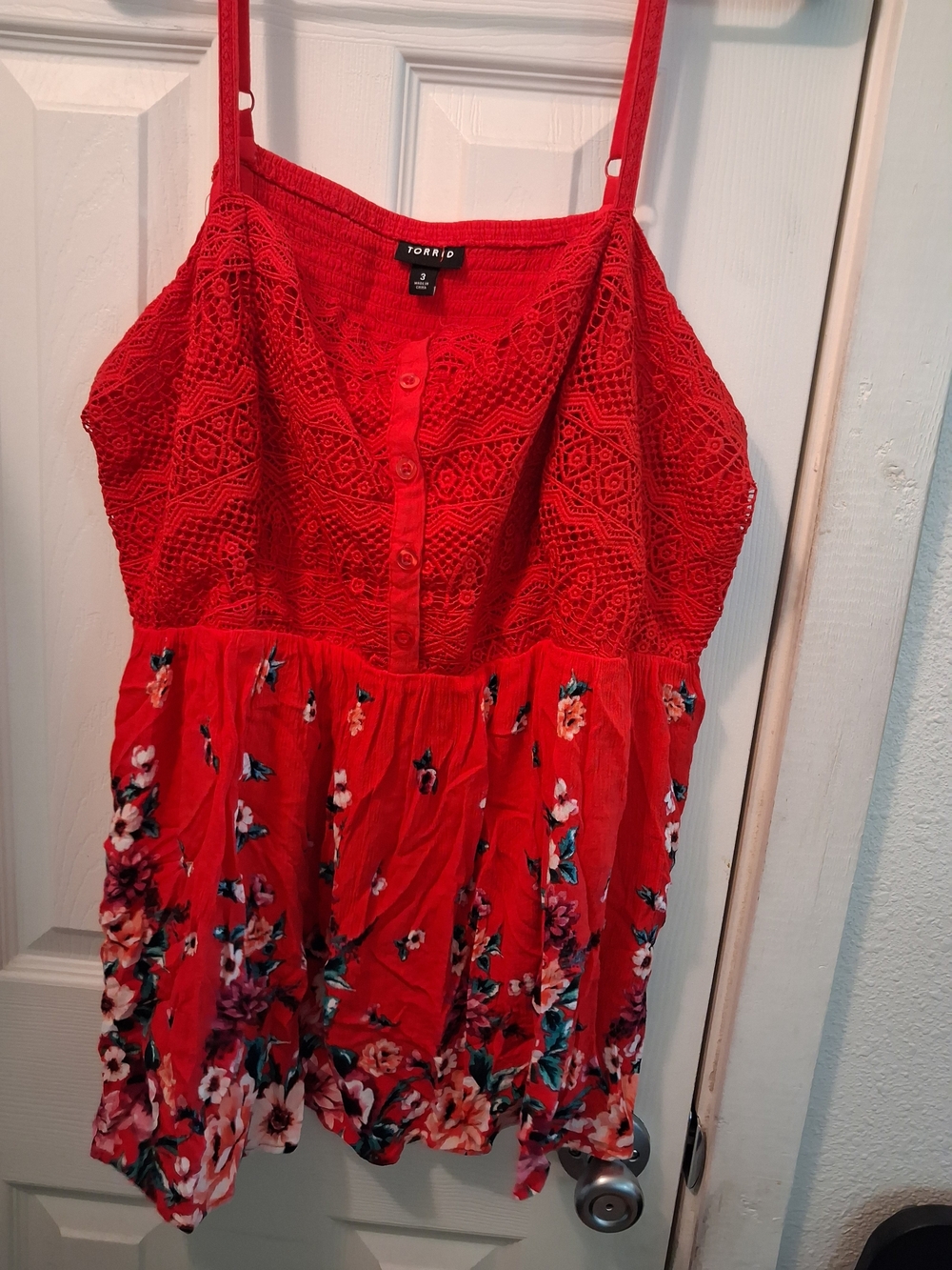 Torrid Red Lace & Floral Spaghetti Strap Top